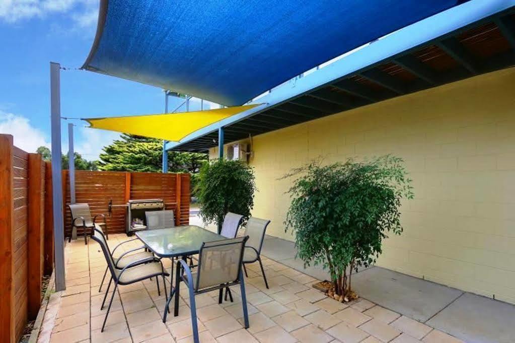 Phillip Island Off-Track Accommodation Cowes Exterior photo
